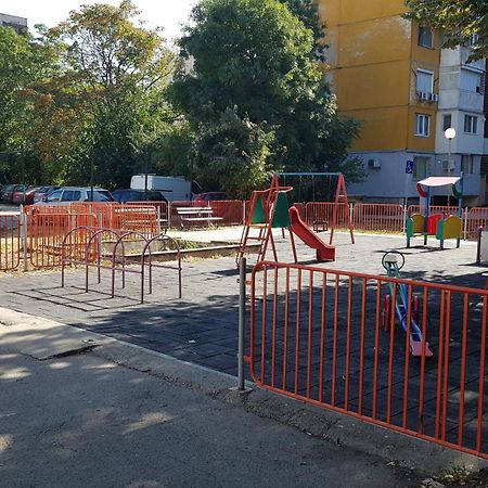 Апартамент За Гости Ива Ruse Exterior photo