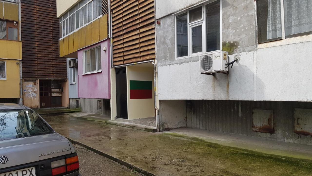 Апартамент За Гости Ива Ruse Exterior photo